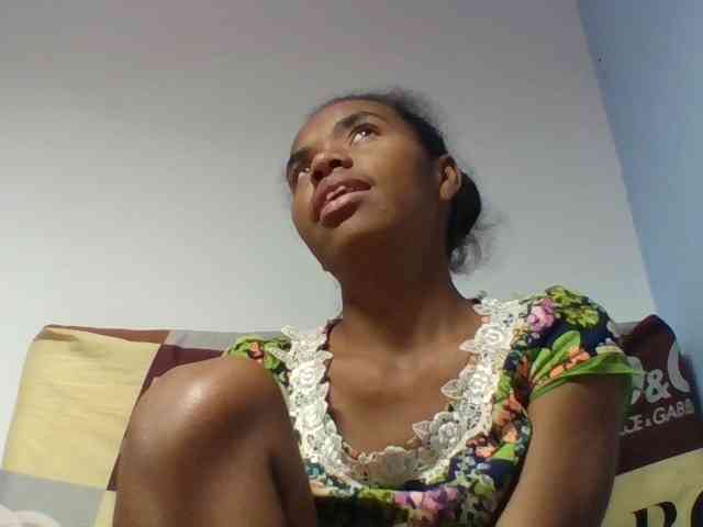 Emelie1a Live Webcam on BongaCams