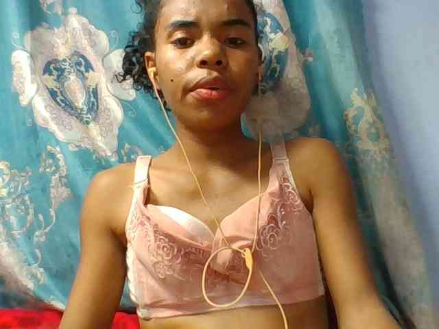 Emelie1a webcam
