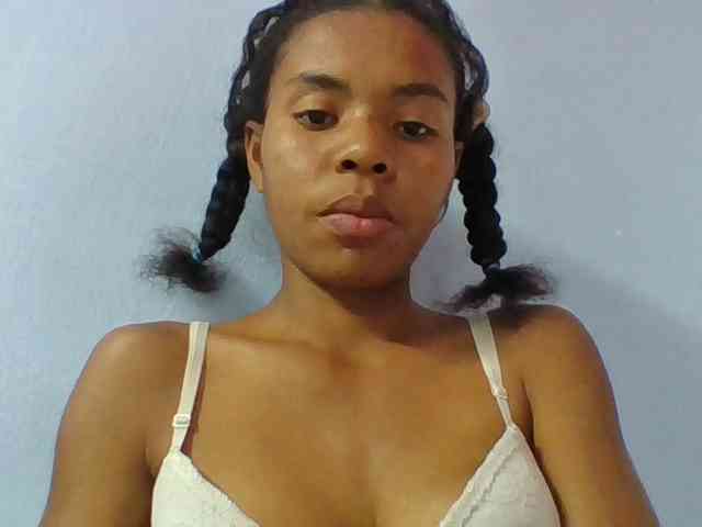 Emelie1a webcam