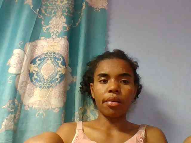 Emelie1a webcam
