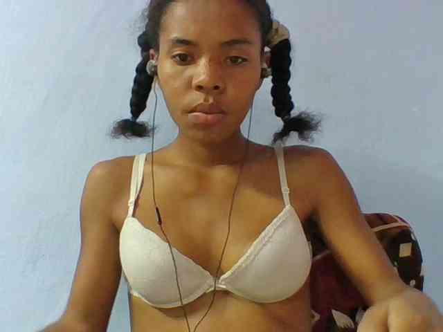 Emelie1a webcam