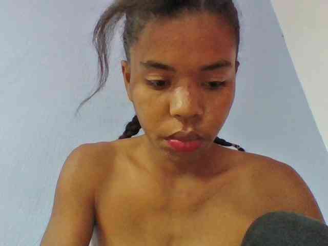Emelie1a webcam