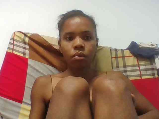 Emelie1a webcam