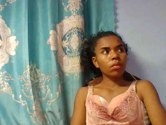 Emelie1a webcam