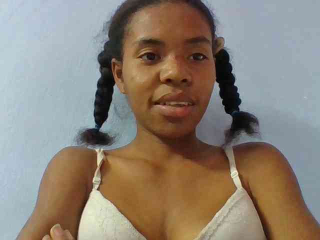 Emelie1a webcam