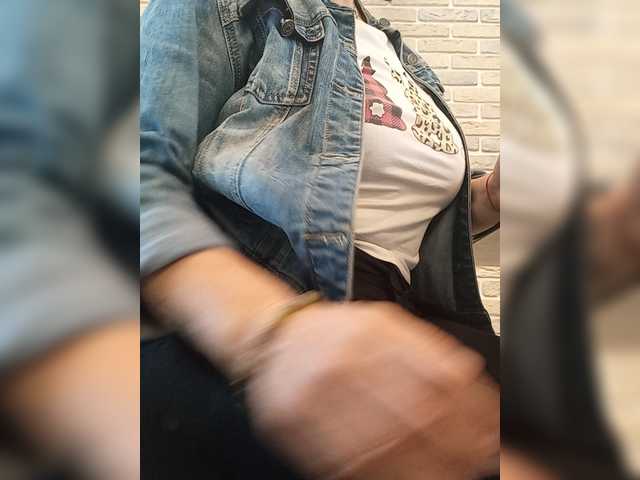 RoxySexy live cam on BongaCams