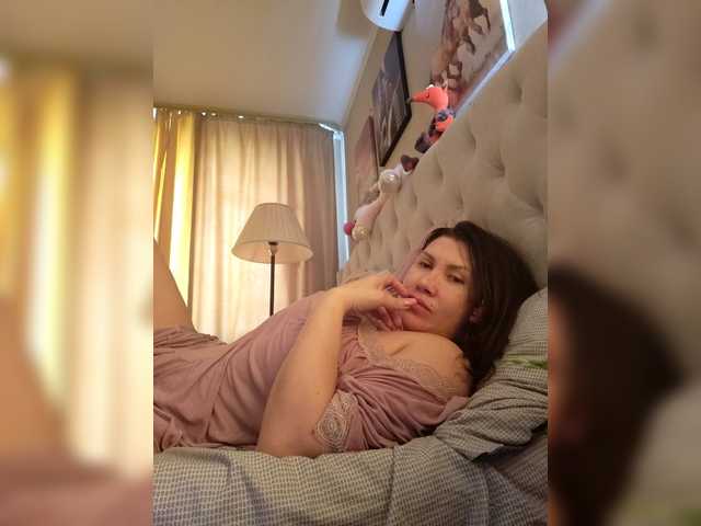 RoxySexy's BongaCams show and profile