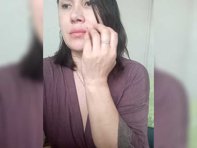 RoxySexy's BongaCams show and profile