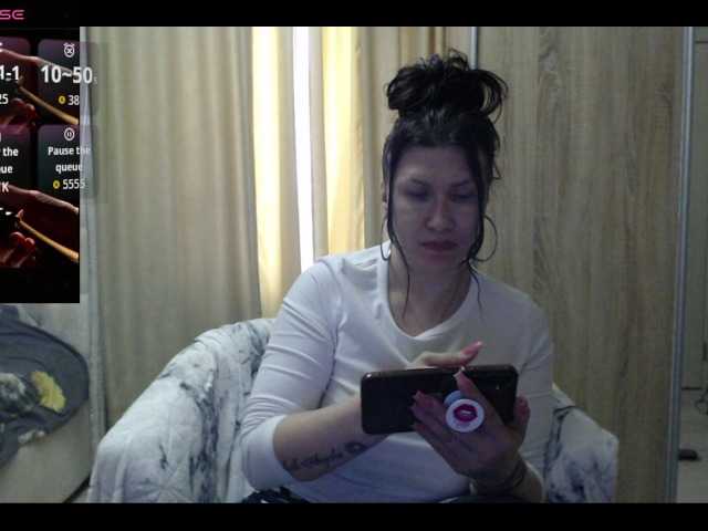 RoxySexy's BongaCams show and profile