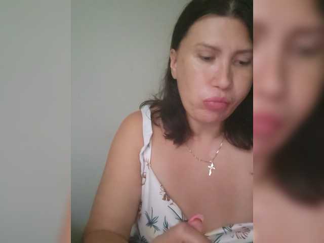 RoxySexy live cam on BongaCams
