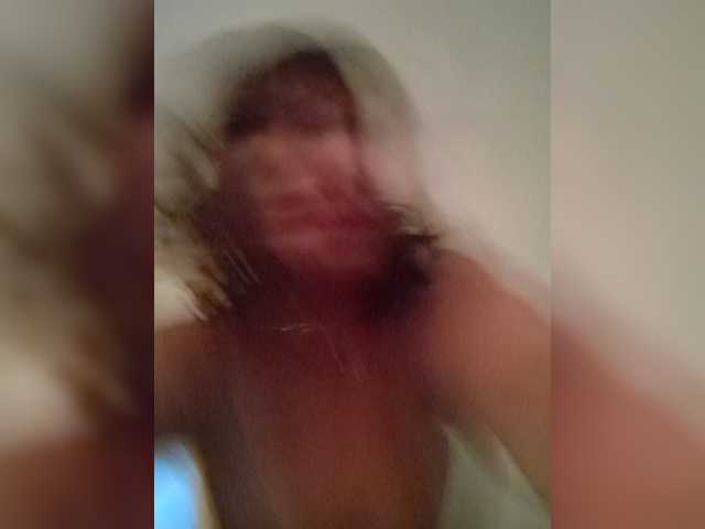 RoxySexy live cam on BongaCams