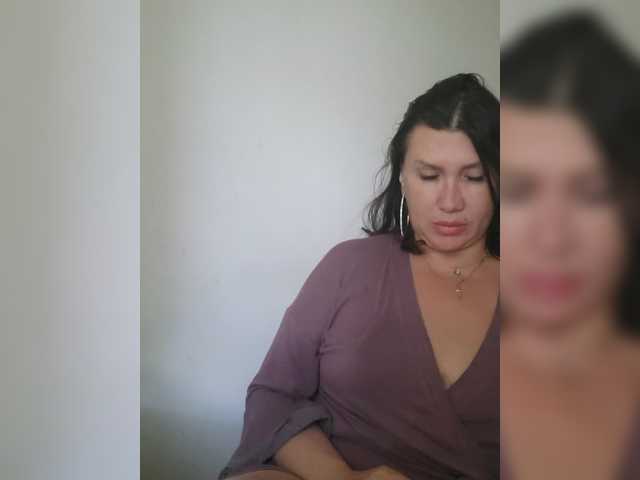 RoxySexy live cam on BongaCams