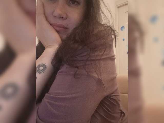 RoxySexy, live now on BongaCams