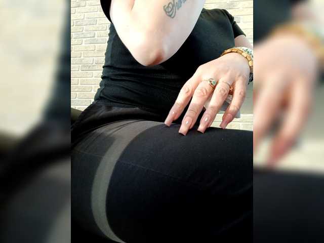 RoxySexy's BongaCams show and profile