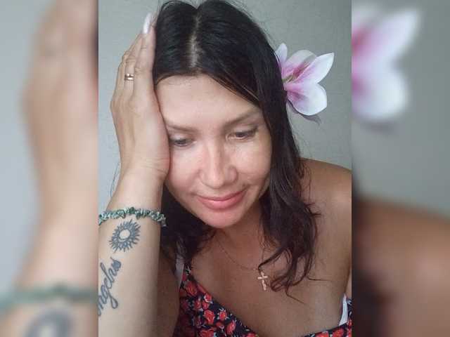 RoxySexy live cam on BongaCams