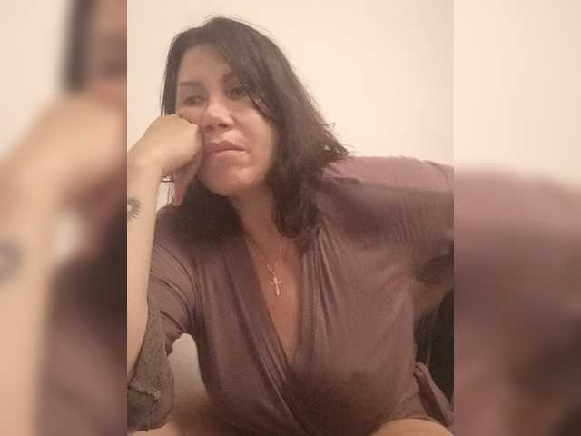 RoxySexy live cam on BongaCams