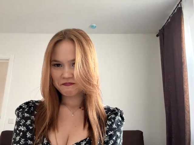 SadieNedry live cam on BongaCams