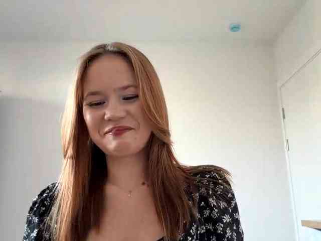 SadieNedry webcam