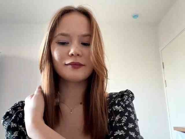 SadieNedry webcam
