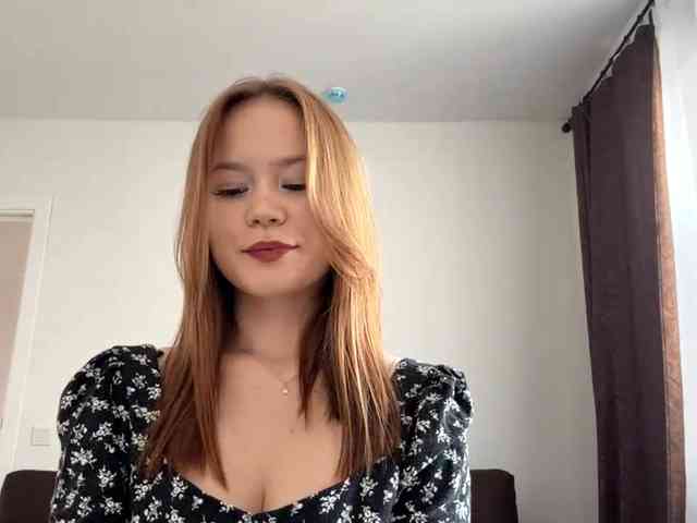 SadieNedry webcam