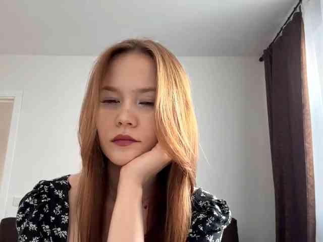 SadieNedry webcam