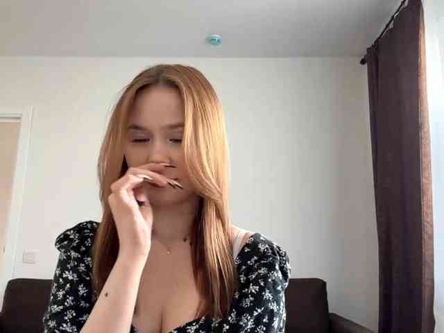 SadieNedry webcam