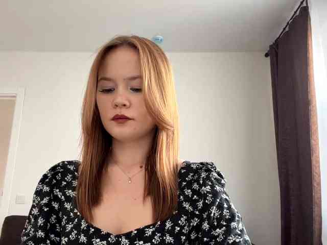 SadieNedry webcam