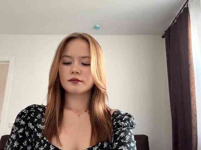 SadieNedry webcam