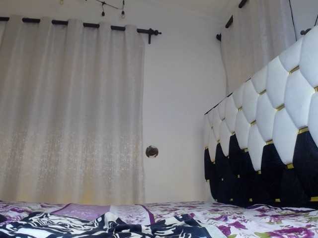 LynaBella's BongaCams show and profile