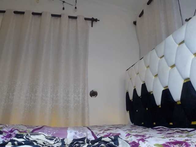 LynaBella's BongaCams show and profile