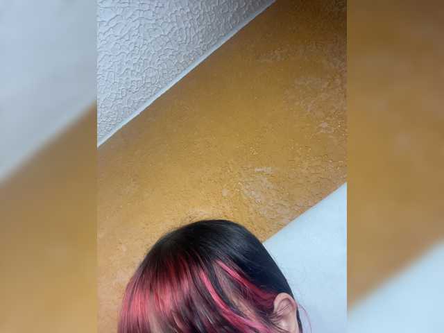 Chat with Valen2you live cam