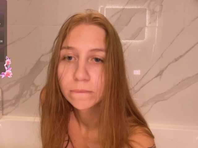 Tastyvinni live cam