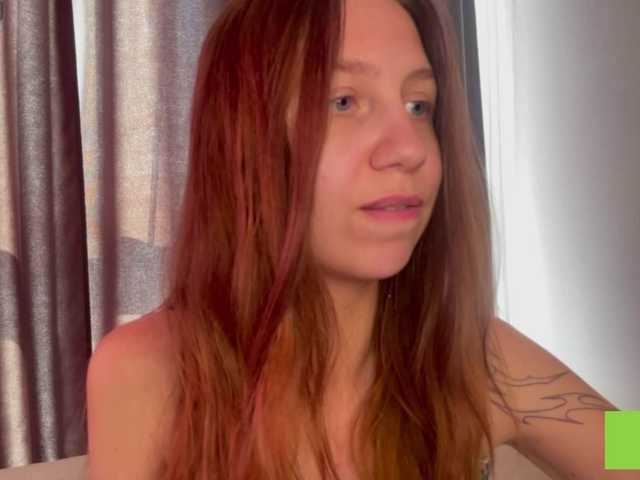 TastyVeni live cam on BongaCams
