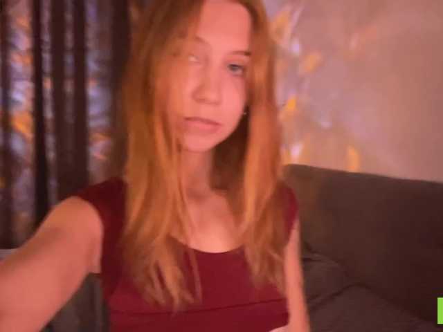TastyVeni live cam on BongaCams