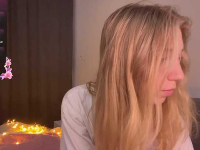 TastyVinni live cam on BongaCams