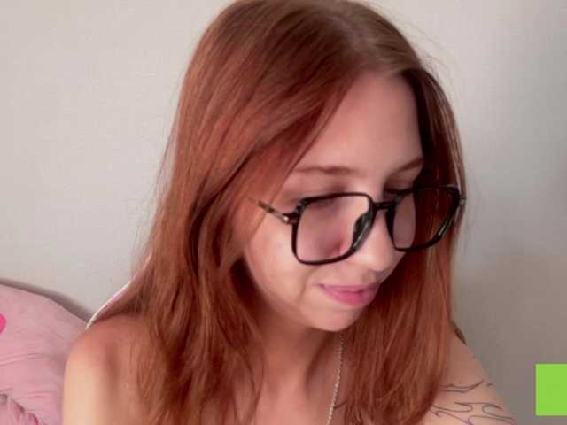 TastyVeni live cam on BongaCams