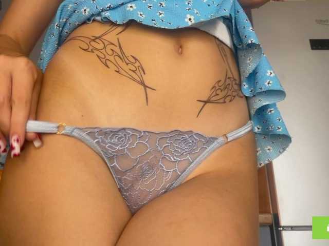 TastyVeni live cam on BongaCams