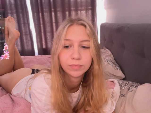 TastyVeni live cam on BongaCams