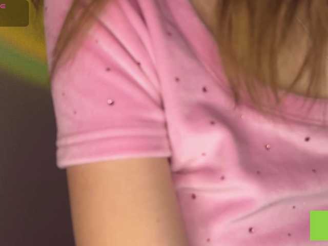 TastyVeni live cam on BongaCams