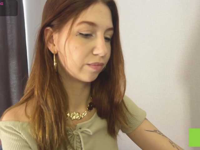 TastyVeni live cam on BongaCams