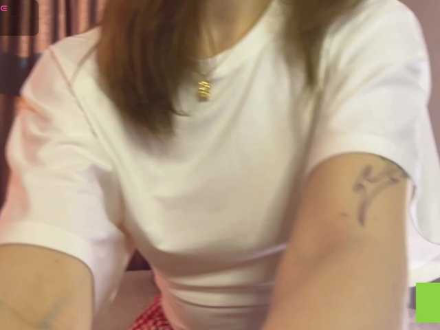 TastyVeni live cam on BongaCams