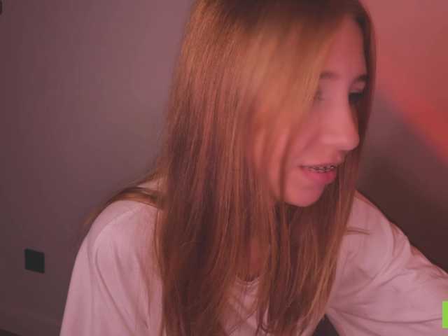 TastyVeni live cam on BongaCams