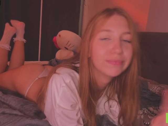 TastyVeni live cam on BongaCams