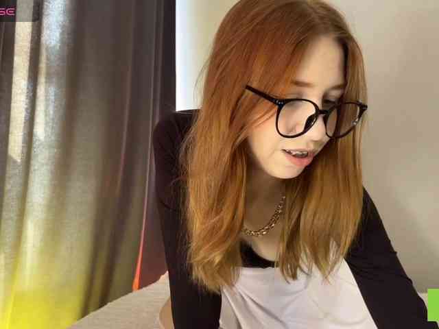 TastyVeni Live Webcam on BongaCams