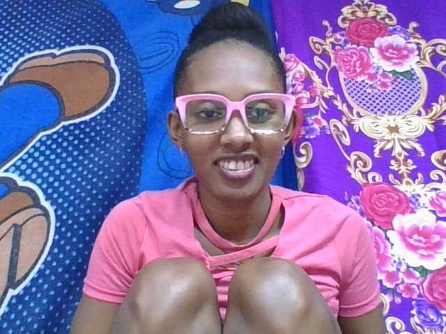 ninie1a live webcam show