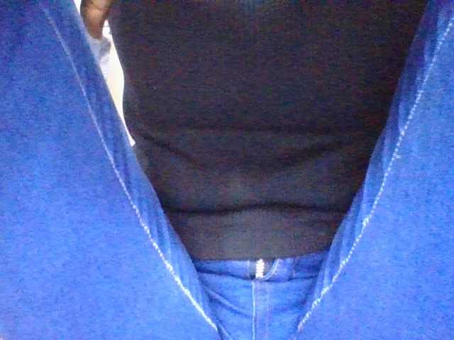 ninie1a live cam on BongaCams