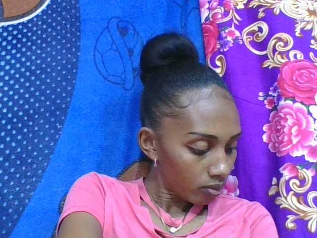 ninie1a live webcam show