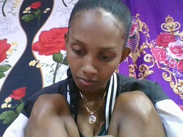ninie1a live cam on BongaCams