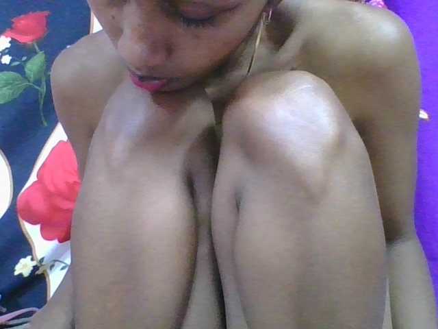 ninie1a live webcam show