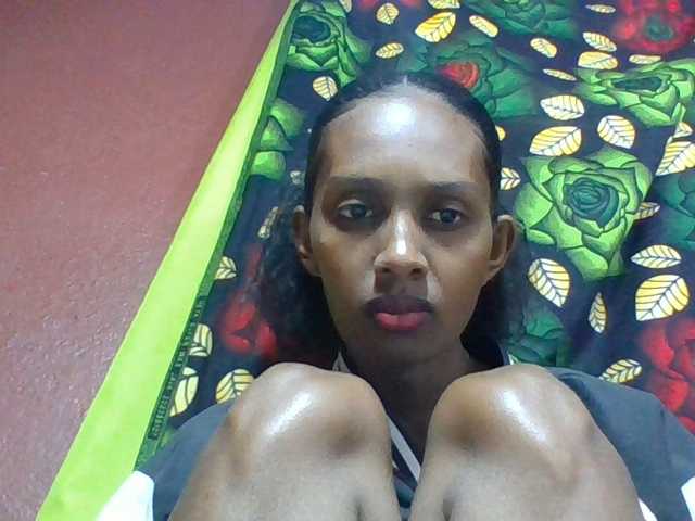 ninie1a live cam on BongaCams